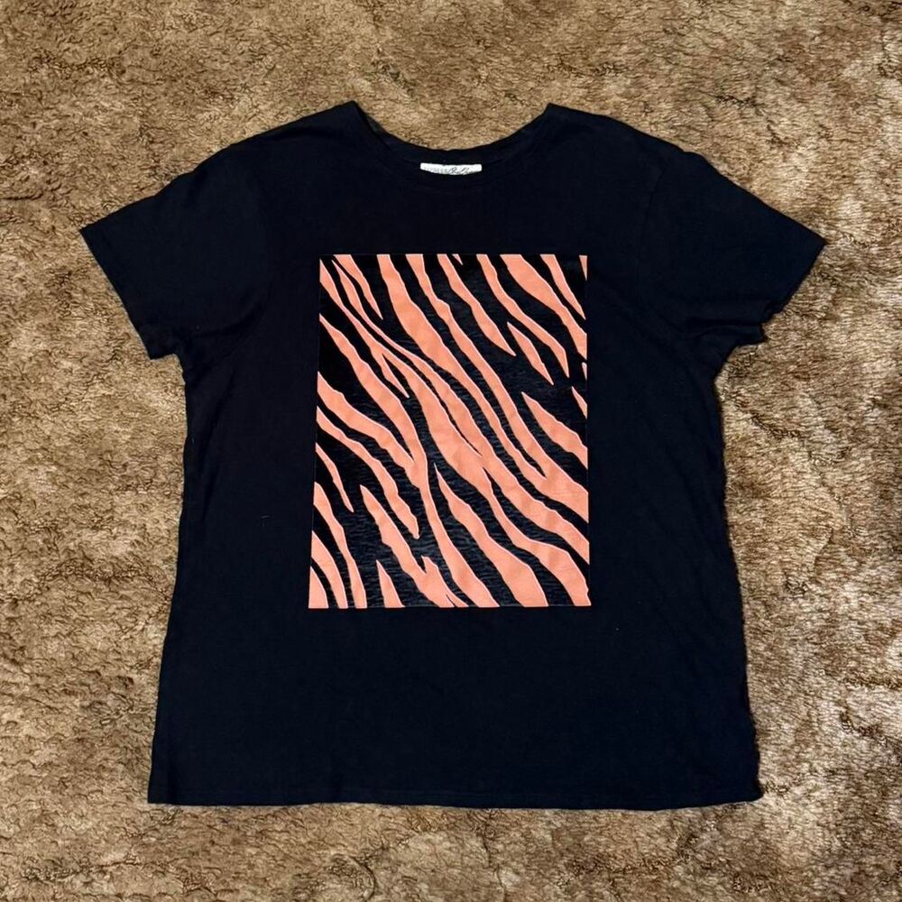 Express One Eleven Black Graphic T-Shirt Orange Tiger Stripe Print Y2K Size S
